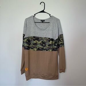 Simply Southern Gray and Hidden Turtle Camouflage Colorblock Sweatshirt XL